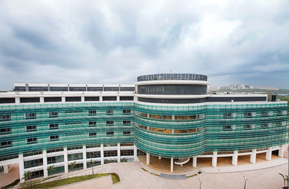 aia-edificaciones-clinica-porto-azul-barranquilla-2013.jpg